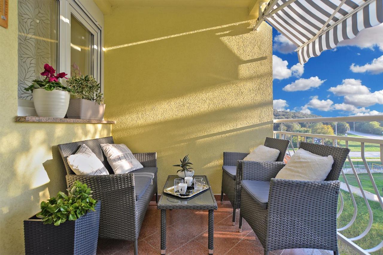 Apartment 2207 Pula Exterior photo
